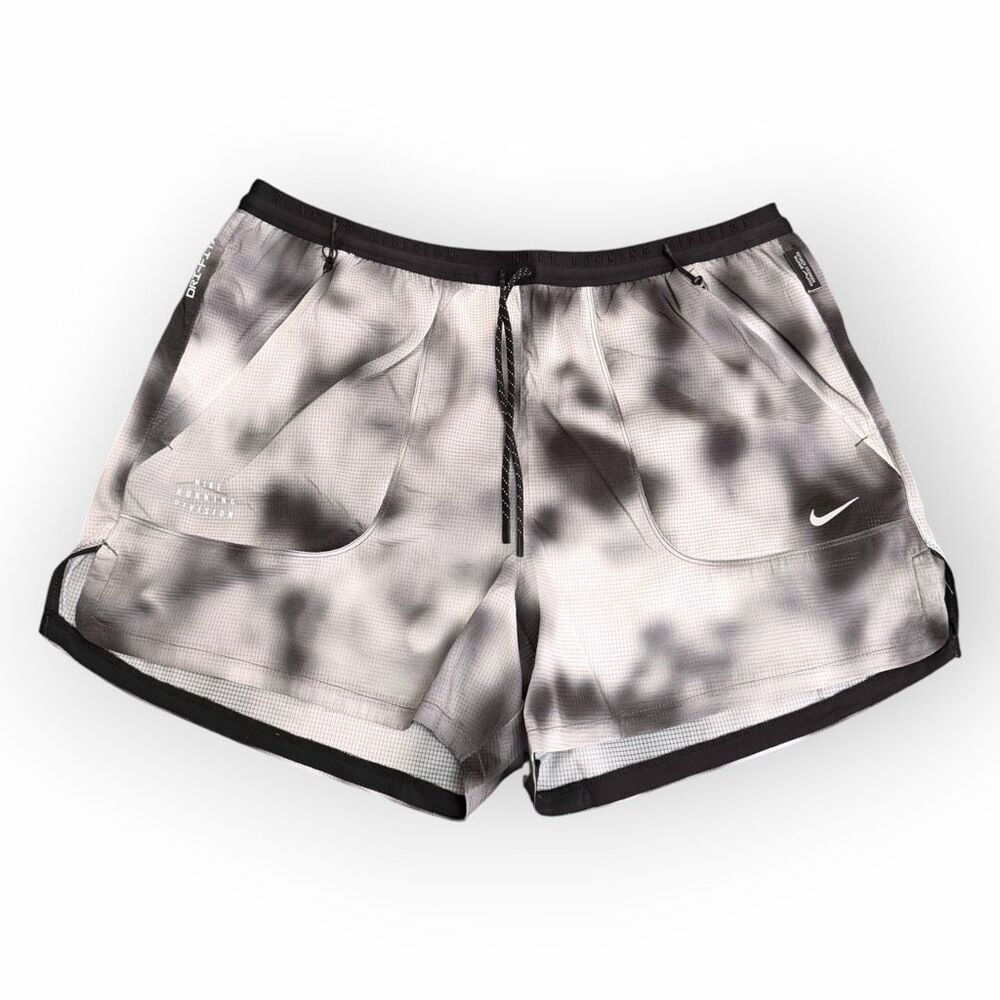 Nike Running Division Dri-FIT ADV 4'' Brief-Lined Shorts HJ4150-010 Mens size M